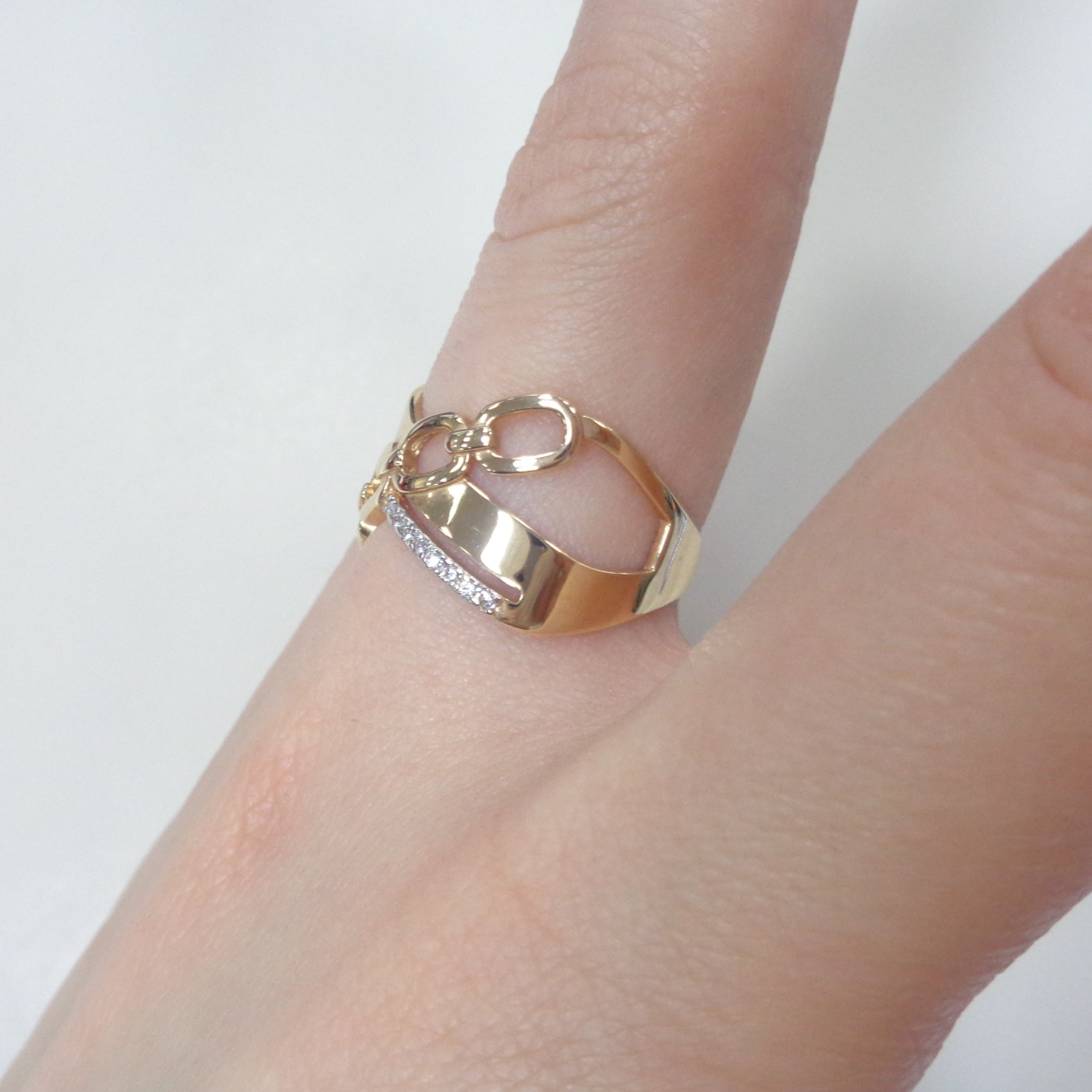 Золотое кольцо 585 пробы; родий; вставки 12 Фианит бесцв.;